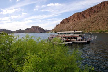 Privétour door Apache Trail, Goldfield Ghost Town, Dolly Steamboat & Tortilla Flat